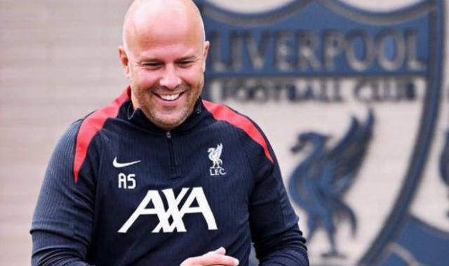 英格兰足坛三大赛事的冠军将再度分属不同球队