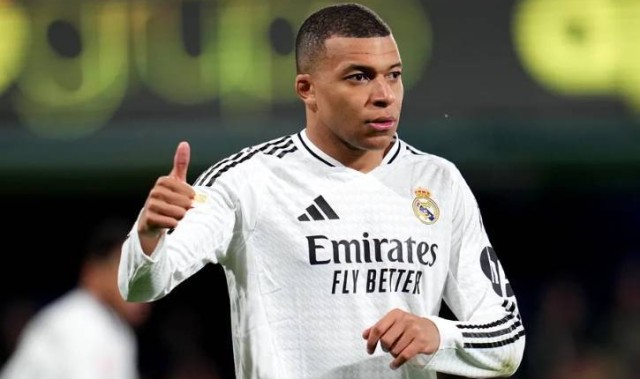 基利安·姆巴佩：“我专注于皇家马德里和我们可能实现的三冠王”