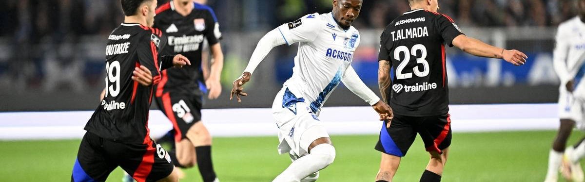 33岁阿森纳旧将崭露锋芒：助里昂法甲2连胜，争夺欧冠正赛席位