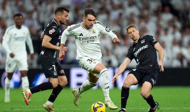 皇马欧冠压力大，巴伦西亚状态出色