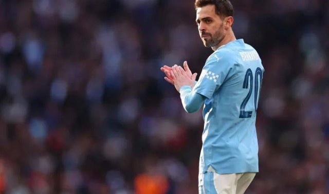 31岁B席今夏何去何从？曼城放行竟是回本菲卡最佳时机？