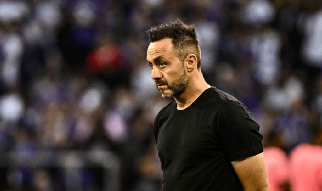 法甲三连败！队报：德泽尔比拒放马赛球员回家，球队训练中心过夜