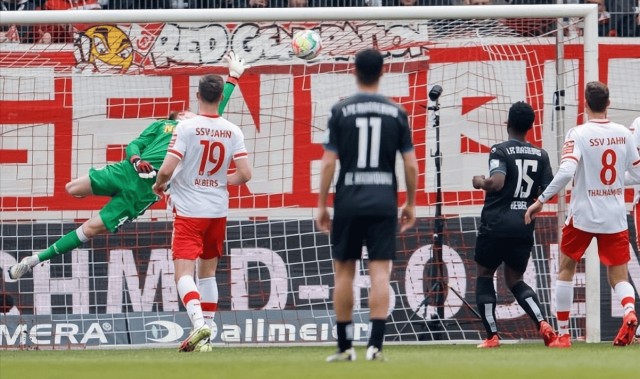 德甲焦点战：埃沃斯堡VS海登海姆，比分预测与精彩碰撞前瞻